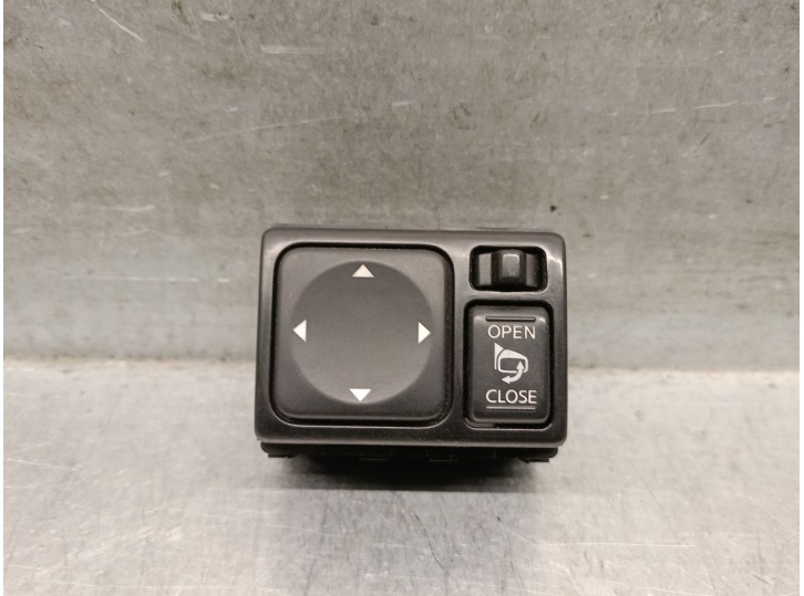 Replacement mirror control for Infiniti FX 37 AWD OEM IAM reference 25570EJ70A 25570EJ70A