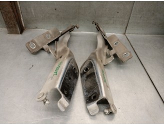 Replacement hood hinge for Infiniti FX 37 AWD OEM IAM reference 654001CA0A 654011CA0A