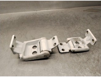 TAILGATE HINGE A9107408700 A9107405900 