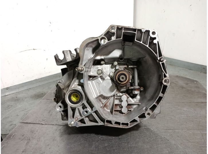 Replacement gearbox for Opel Combo van/minivan (X12) 1.3 CDTi (B05) OEM IAM reference 21932927676 5700456 2927676