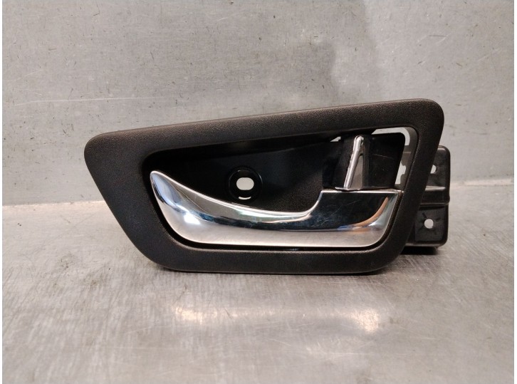 Recambio de maneta interior delantera derecha para ssangyong tivoli 1.6 xdi 160 referencia OEM IAM 673910 