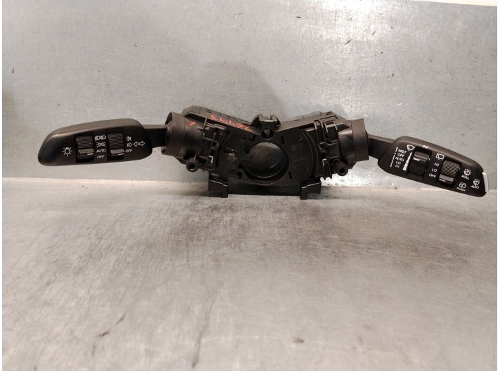 Recambio de mando luces para ssangyong tivoli 1.6 xdi 160 referencia OEM IAM 8591035130 