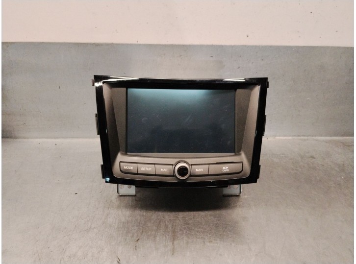 Recambio de pantalla multifuncion para ssangyong tivoli 1.6 xdi 160 referencia OEM IAM 8920035040 