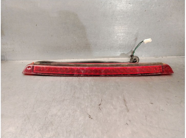 Replacement centre brake light for SsangYong Tivoli 1.6 XDi 160 OEM IAM reference 8382034002 