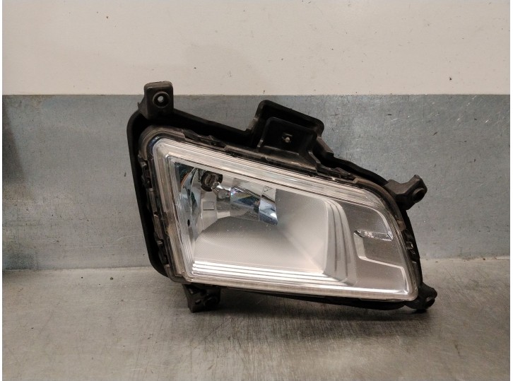 Replacement left fog light for SsangYong Tivoli 1.6 XDi 160 OEM IAM reference 8320135000 