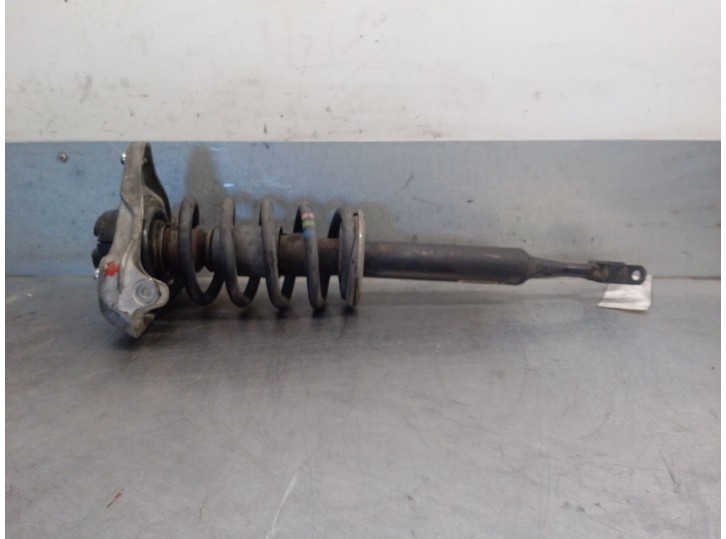 Replacement front left shock absorber for Audi A4 B7 Avant (8ED) 2.0 TDI 16V OEM IAM reference 8E0413031DE 8E0413031DA 