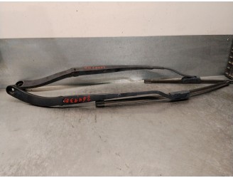FRONT RIGHT WIPER ARM 673910 