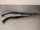 Replacement front right wiper arm for SsangYong Tivoli 1.6 XDi 160 OEM IAM reference 673910 