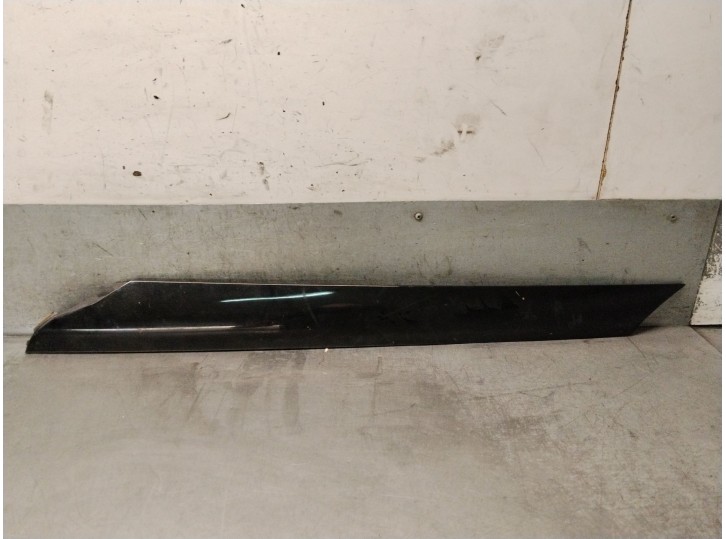 Replacement front moldings for SsangYong Tivoli 1.6 XDi 160 OEM IAM reference 7921035010 
