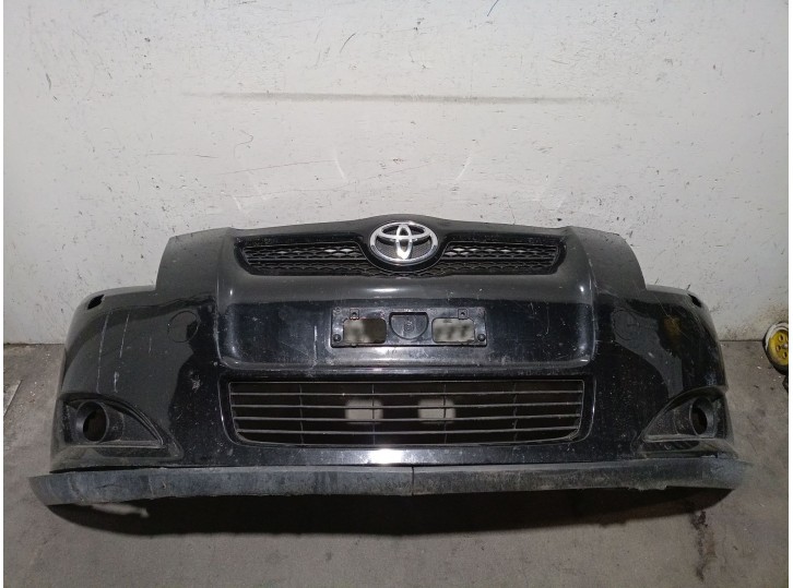 Replacement front bumper for Toyota Auris (_e15_) 2.0 D-4D (ade150_) OEM IAM reference 5211902972 5211902972 