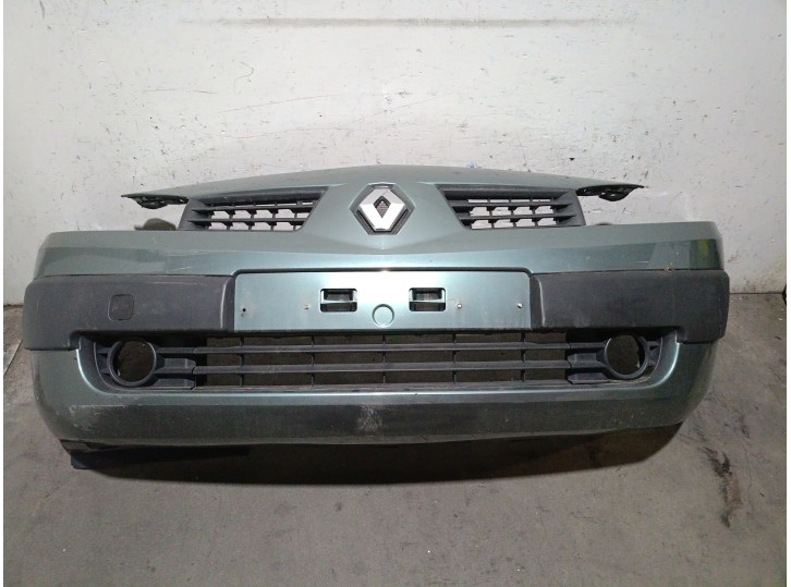 Replacement front bumper for Renault Megane II Sedan (lm0/1_) 1.6 OEM IAM reference 7701474484 7701474484 