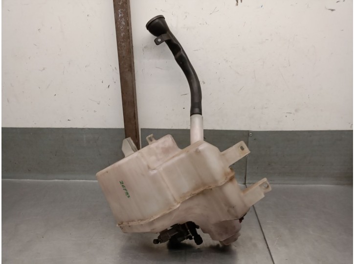 Recambio de deposito limpia para infiniti fx 30d awd referencia OEM IAM 289101DR0A 289101DR0A 