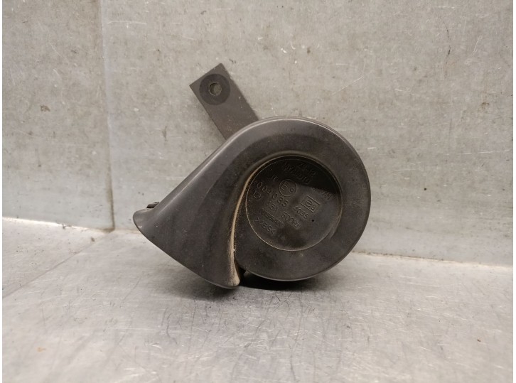 Recambio de claxon para infiniti fx 30d awd referencia OEM IAM 256101CD0B 256101CD0B