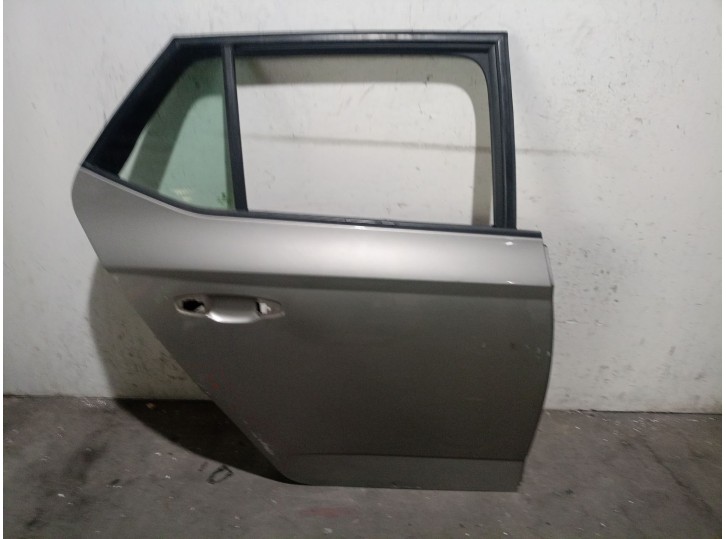Recambio de puerta trasera derecha para skoda fabia iii (nj3) 1.0 referencia OEM IAM 6V6833056A 6V6833056A 