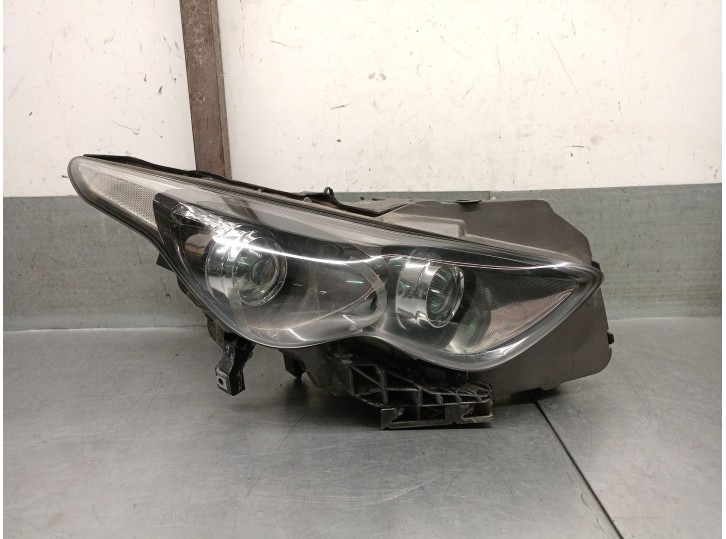 Replacement right headlight for Infiniti FX 30D AWD OEM IAM reference 260101CL0B 260101CL0B