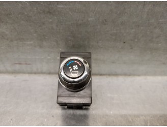 Replacement right seat control for infiniti fx 30d awd OEM IAM reference 25170JJ50A 25170JJ50A