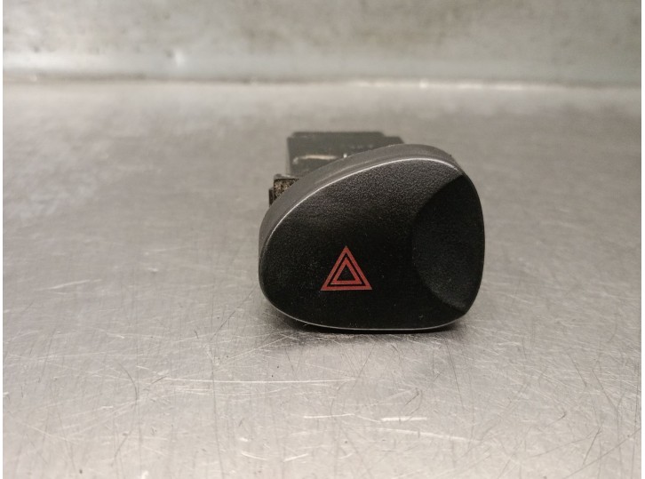Recambio de warning para hyundai h-1 furgoneta (a1) 2.5 td referencia OEM IAM 937904A000 937904A000 