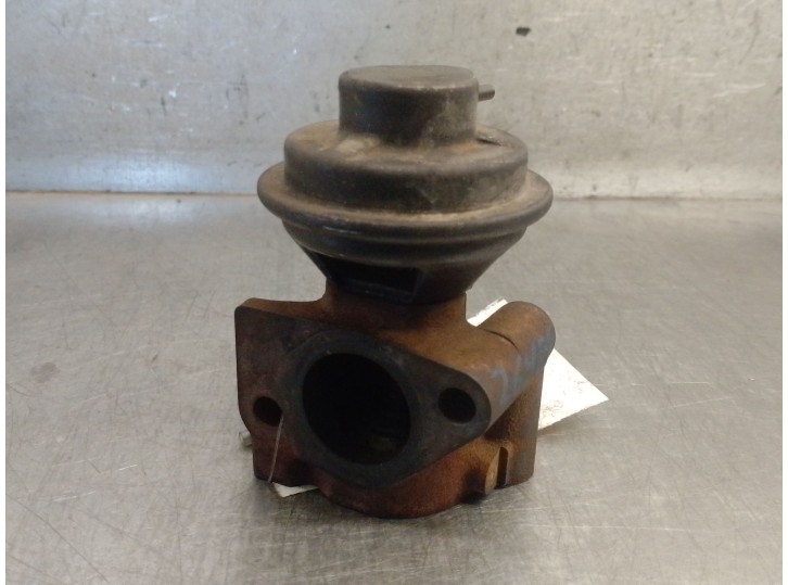 Recambio de valvula egr para hyundai h-1 furgoneta (a1) 2.5 td referencia OEM IAM 2846142600 2846142600 