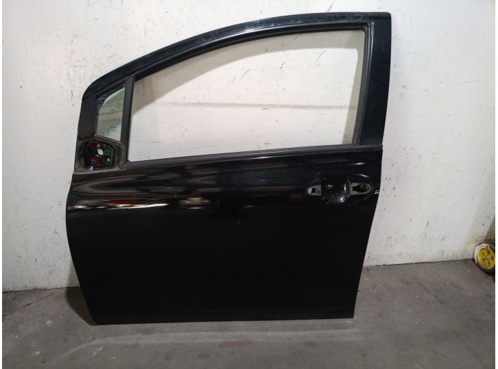 Replacement front left door for Toyota Yaris (_P9_) 1.4 D-4D (NLP90_) OEM IAM reference 670020D170 670020D170