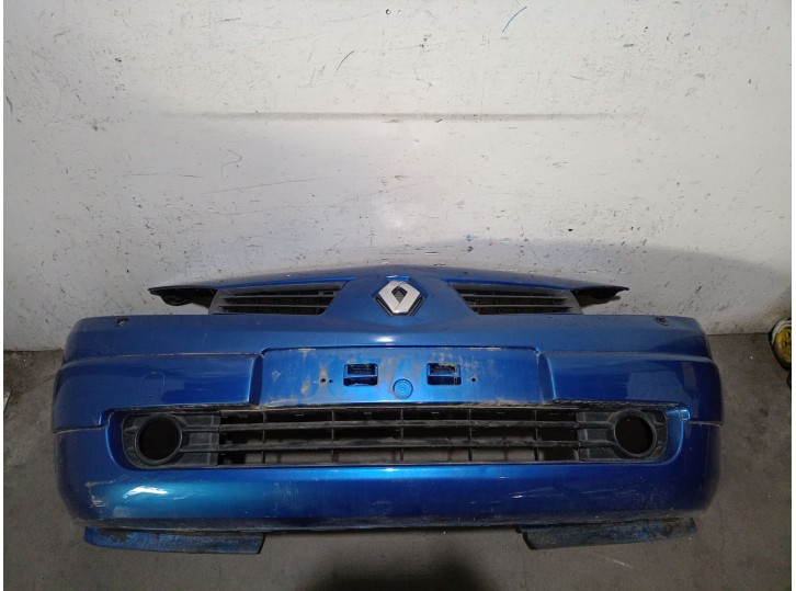 Replacement front bumper for Renault Megane II Coupé-Cabriolet (EM0/1_) 1.9 DCI OEM IAM reference 7701474484 770147448