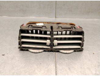 Recambio de aireador para toyota yaris (_p9_) 1.4 d-4d (nlp90_) referencia OEM IAM 556700D010B0 556700D010B0 