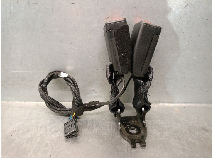 Recambio de enganche cinturon trasero derecho para jeep avenger 1.2 referencia OEM IAM 655014600 735769581 