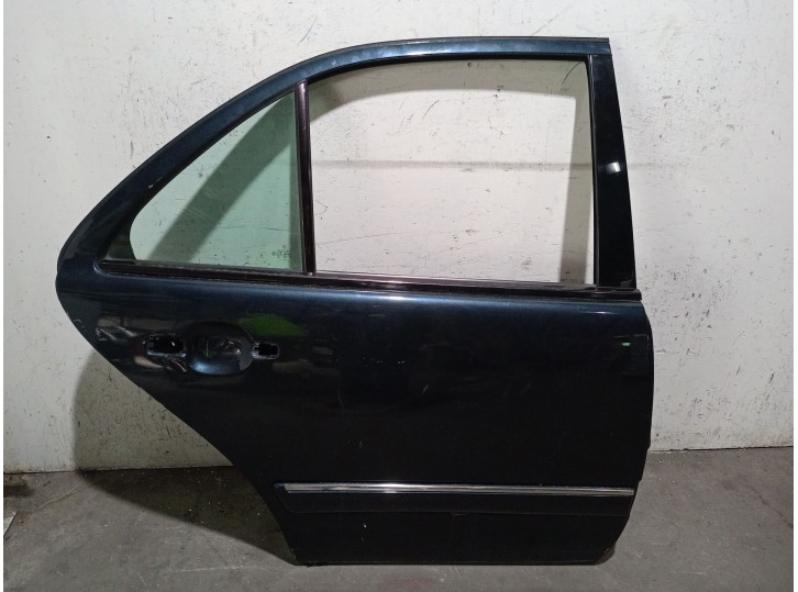 Replacement right rear door for mercedes-benz class e (w210) e 280 (210.053) OEM IAM reference A2107302405 A2107302405