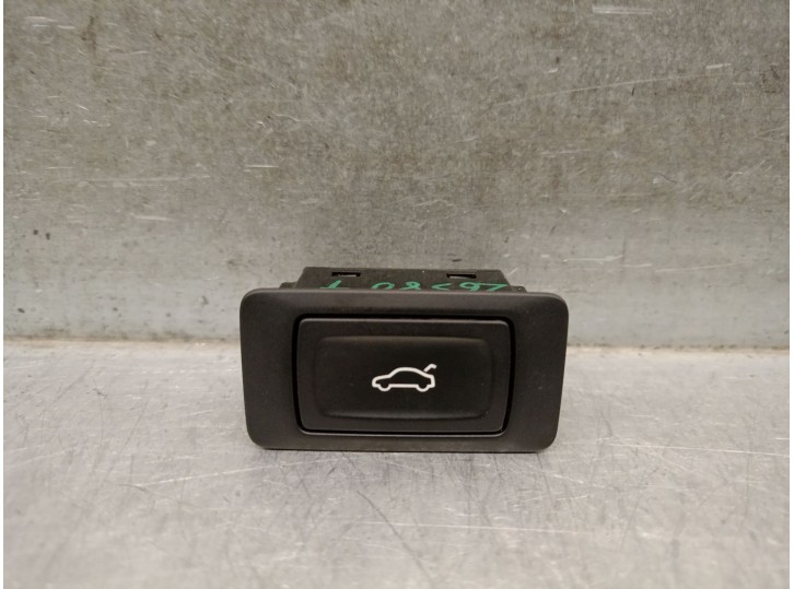 Replacement switch for Audi Q5 (FYB, FYG) 2.0 TDI Quattro OEM IAM reference 4G0959831C 4G0959831C