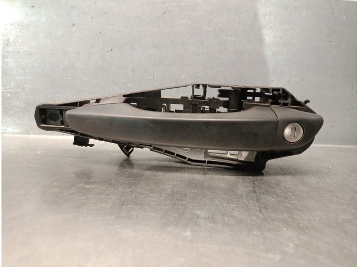 Replacement front left exterior door handle for Citroën Jumpy III Van (V_) 1.5 BlueHDi 100 OEM IAM reference 9688834