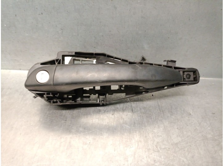 Replacement exterior tailgate handle for Citroën Jumpy III Van (V_) 1.5 BlueHDi 100 OEM IAM reference 9829899780 9109E4
