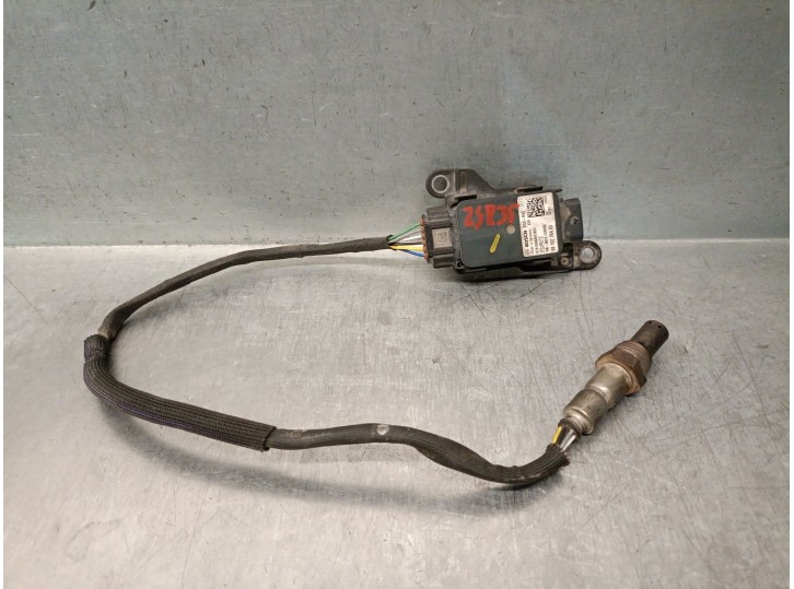 Replacement lambda sensor for Citroën Jumpy III van (V_) 1.5 BlueHDi 100 OEM IAM reference 9816276480 9816276480 02810068