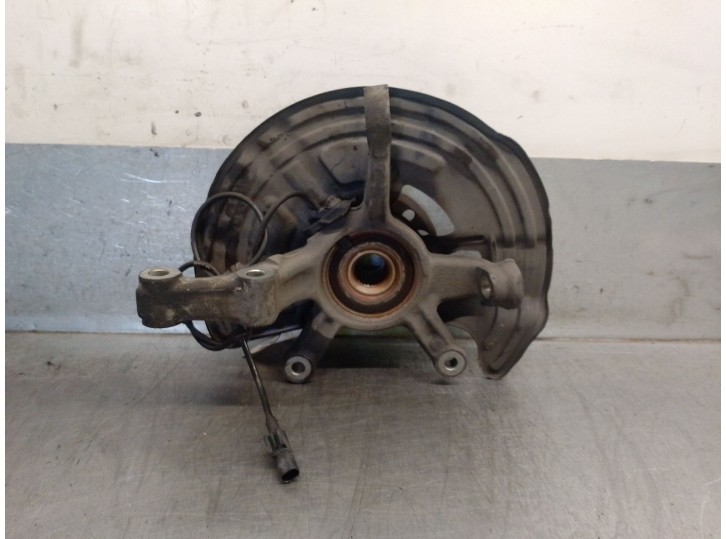 Replacement front right steering knuckle for mercedes-benz clase gla (x156) gla 200 cdi / d (156.908) OEM IAM reference A2463320