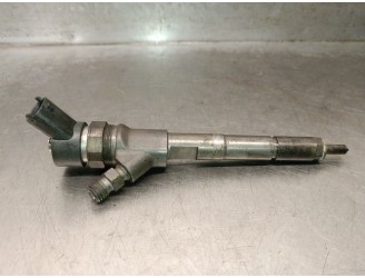 INYECTOR 236700N030 0445110262