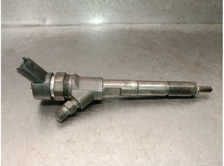 Recambio de inyector para toyota yaris (_p9_) 1.4 d-4d (nlp90_) referencia OEM IAM 236700N030 0445110262