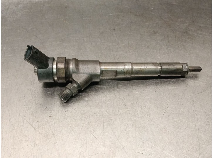 Recambio de inyector para toyota yaris (_p9_) 1.4 d-4d (nlp90_) referencia OEM IAM 236700N030 0445110262
