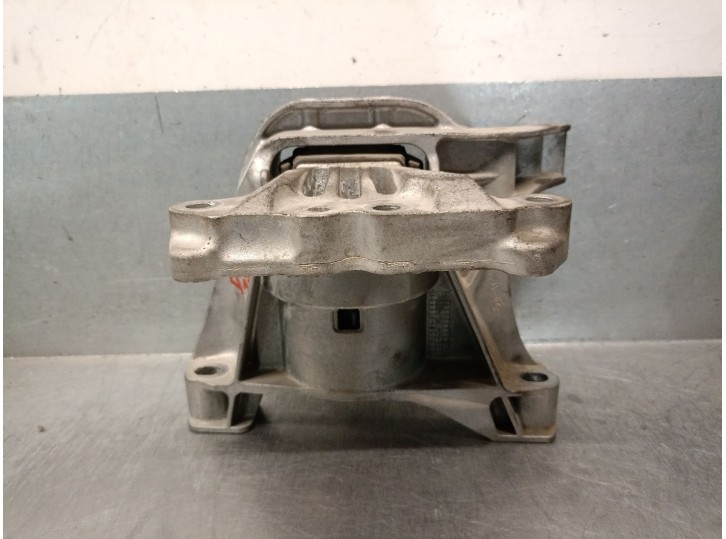 Replacement right engine mount for citroën jumpy iii van (v_) 1.5 bluehdi 100 OEM IAM reference 9820296280 9820296280