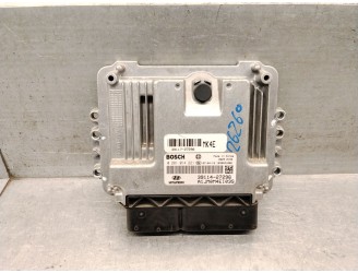 Replacement engine control unit (ECU) for a Hyundai Tucson (JM) 2.0 CRDi. OEM/IAM references: 3911427296 0281014221