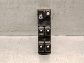 Replacement front left window switch for hyundai tucson (jm) 2.0 crdi OEM IAM reference 935702E250Z9 935702E250Z9