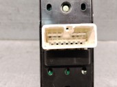 Replacement front left window switch for hyundai tucson (jm) 2.0 crdi OEM IAM reference 935702E250Z9 935702E250Z9