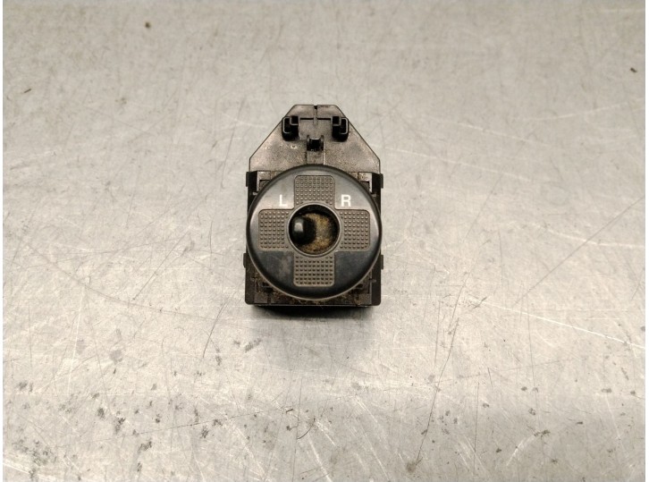 Replacement mirror control switch for hyundai tucson (jm) 2.0 crdi OEM IAM reference 4AE