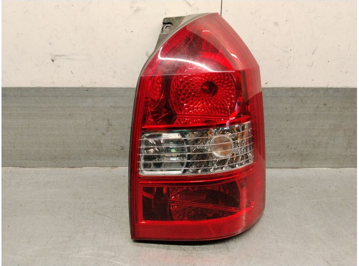 Replacement rear right tail light for hyundai tucson (jm) 2.0 crdi OEM IAM reference 924022E010 924022E010