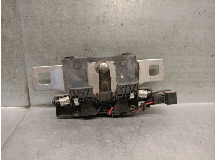 Replacement trunk / tailgate lock for audi q5 (fyb, fyg) 2.0 tdi quattro OEM IAM reference 80A827507 80A827507