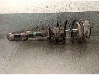 Replacement front right shock absorber for BMW 3 (E90) 318 D OEM IAM reference 31316771724 31316786008 105413
