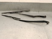 Replacement right front wiper arm for Toyota RAV4 III (_a3_) 2.0 4WD (aca30_), OEM/IAM reference 8521142130 852114213