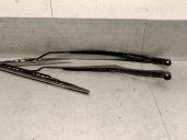 Replacement right front wiper arm for Toyota RAV4 III (_a3_) 2.0 4WD (aca30_), OEM/IAM reference 8521142130 852114213