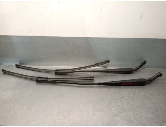 Replacement front right wiper arm for Volvo S60 I (384) 2.4, OEM IAM references 30655615 30697573