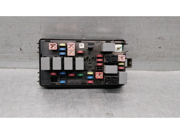 Replacement relay / fuse box for Chevrolet Matiz (M200, M250) 1.0, OEM IAM reference 96857526
