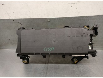 Replacement relay / fuse box for Mercedes-Benz GLA-Class (X156) GLA 200 CDI / D (156.908), OEM/IAM reference A2465400040 A