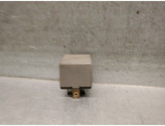Replacement relay for Peugeot Boxer van (230L) 2.5 D, OEM/IAM reference 7686773 7686773