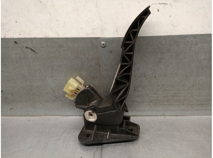 Recambio de potenciometro pedal para ford transit furgoneta (fa_ _) 2.4 tde referencia OEM IAM 4728384 4728384 